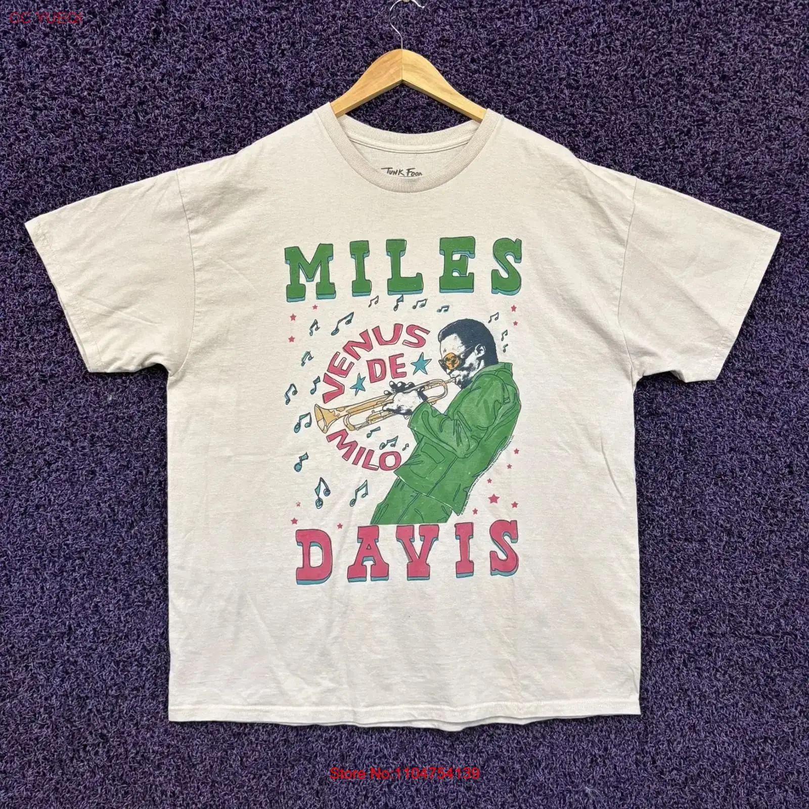 Vintage Fashion Knitwear - Miles Davis Venus De Milo T