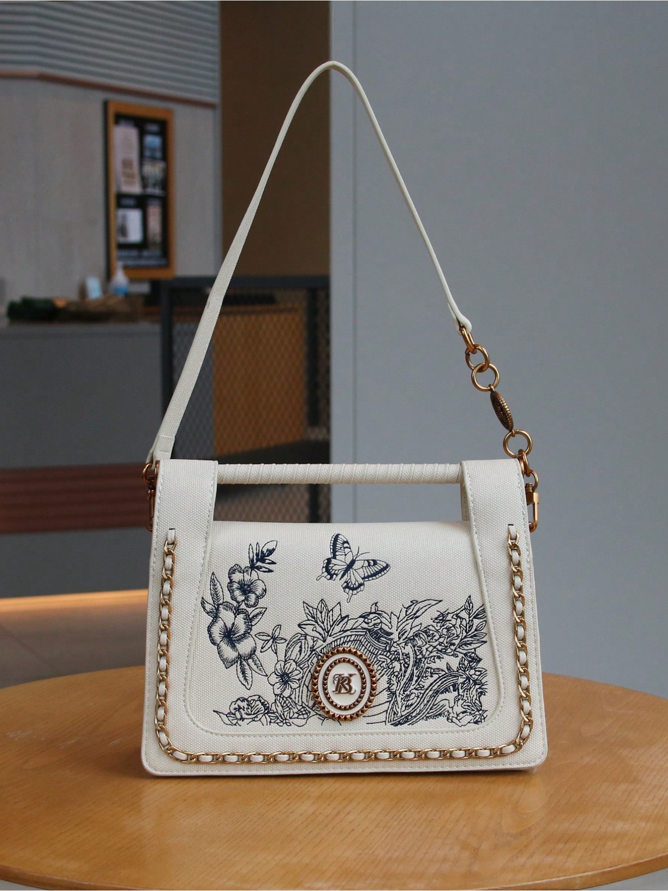 Vintage Fashion In Chinese - Vintage Retro Flip Handbag New Arrival
