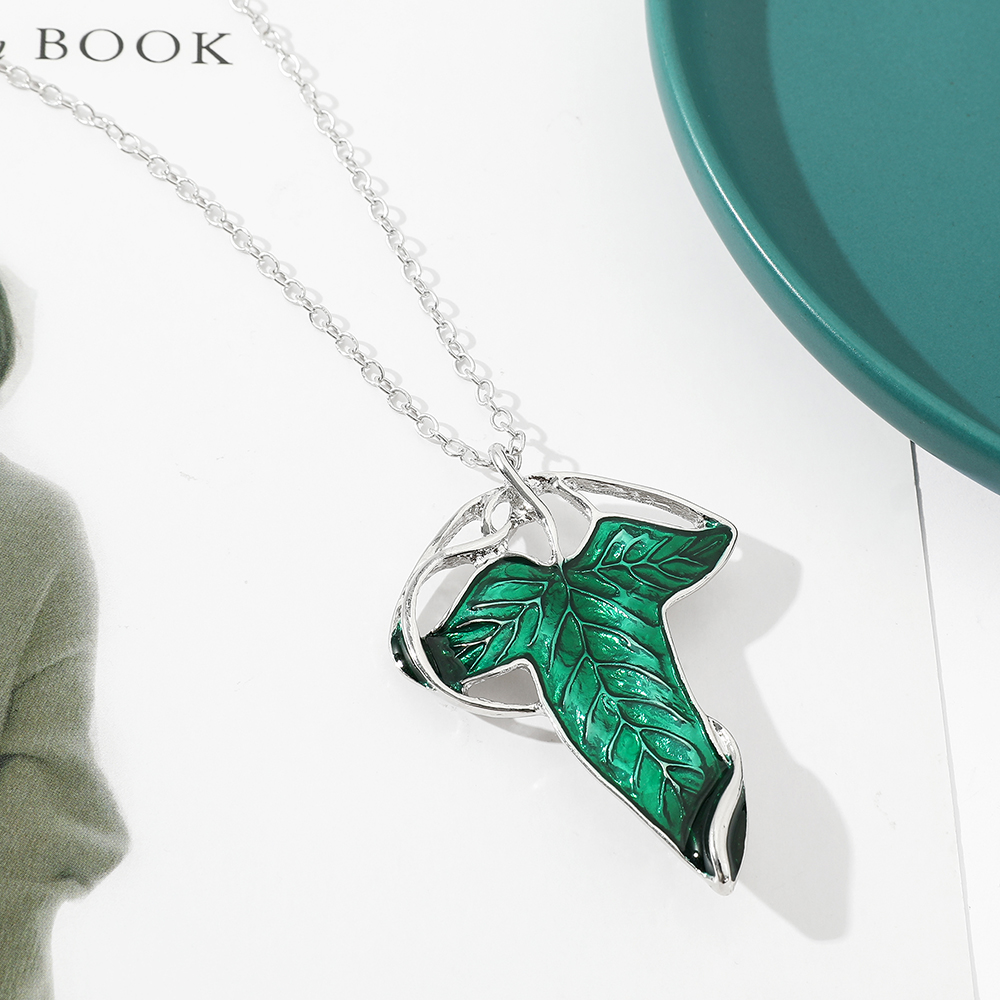 Vintage Green Leaf Pendant Nec - Vintage Fashion Jewelry 评论和价格
